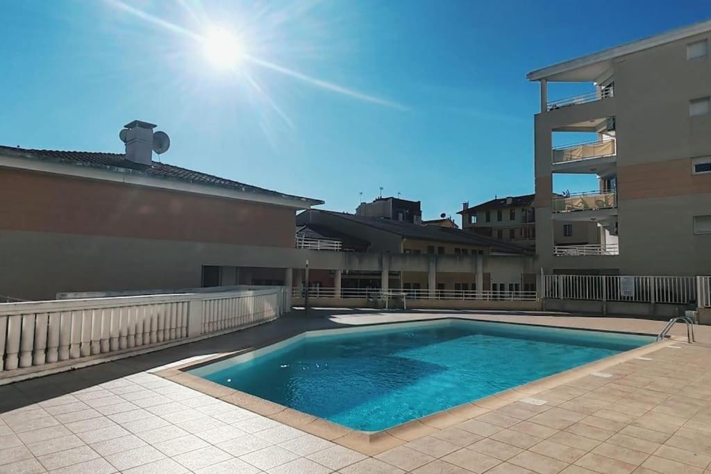 2p, Piscine, Clim, A 5 Min De La Vallauris